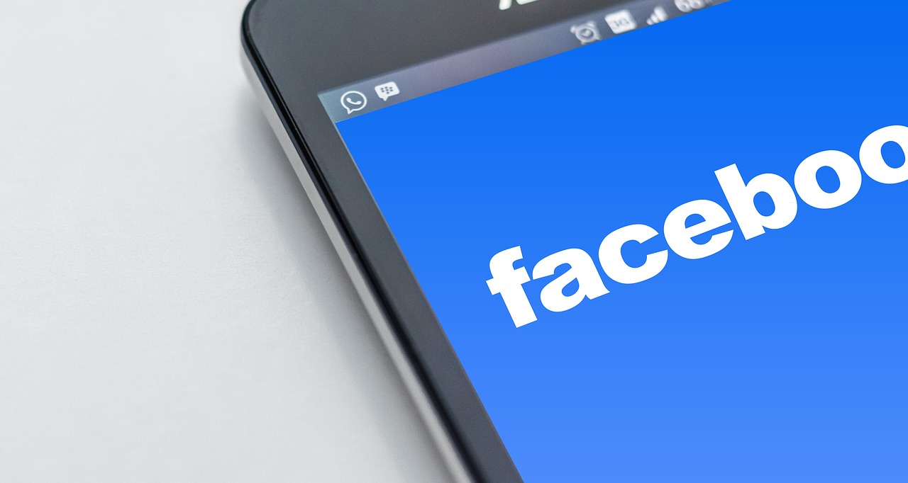 A phone screen with Facebook on it.